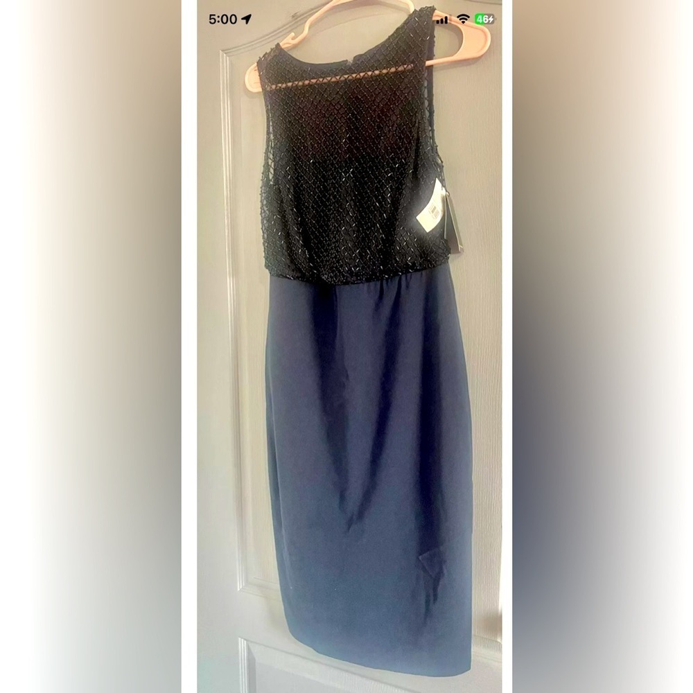 Elegant Black and Navy Dress Adriana papel 2